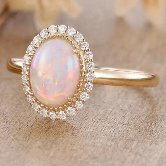 Gold Opal Ring - Picture 5 of 5